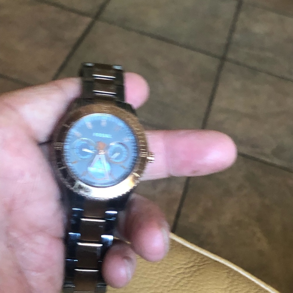Fossil Watch Good Working Condition - image 2